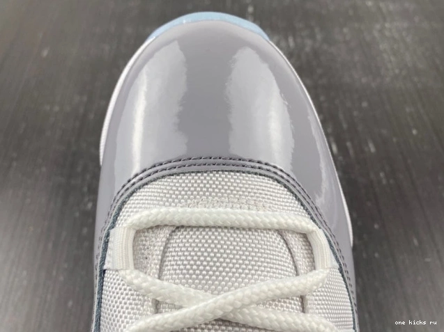 Chep Onekick Low Jordan Cement Air Grey AV2187-140 11 0711